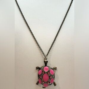 COPPERTONE LONG LENGTH NECKLACE WITH PINK ENAMELED LARGE TURTLE CHARM